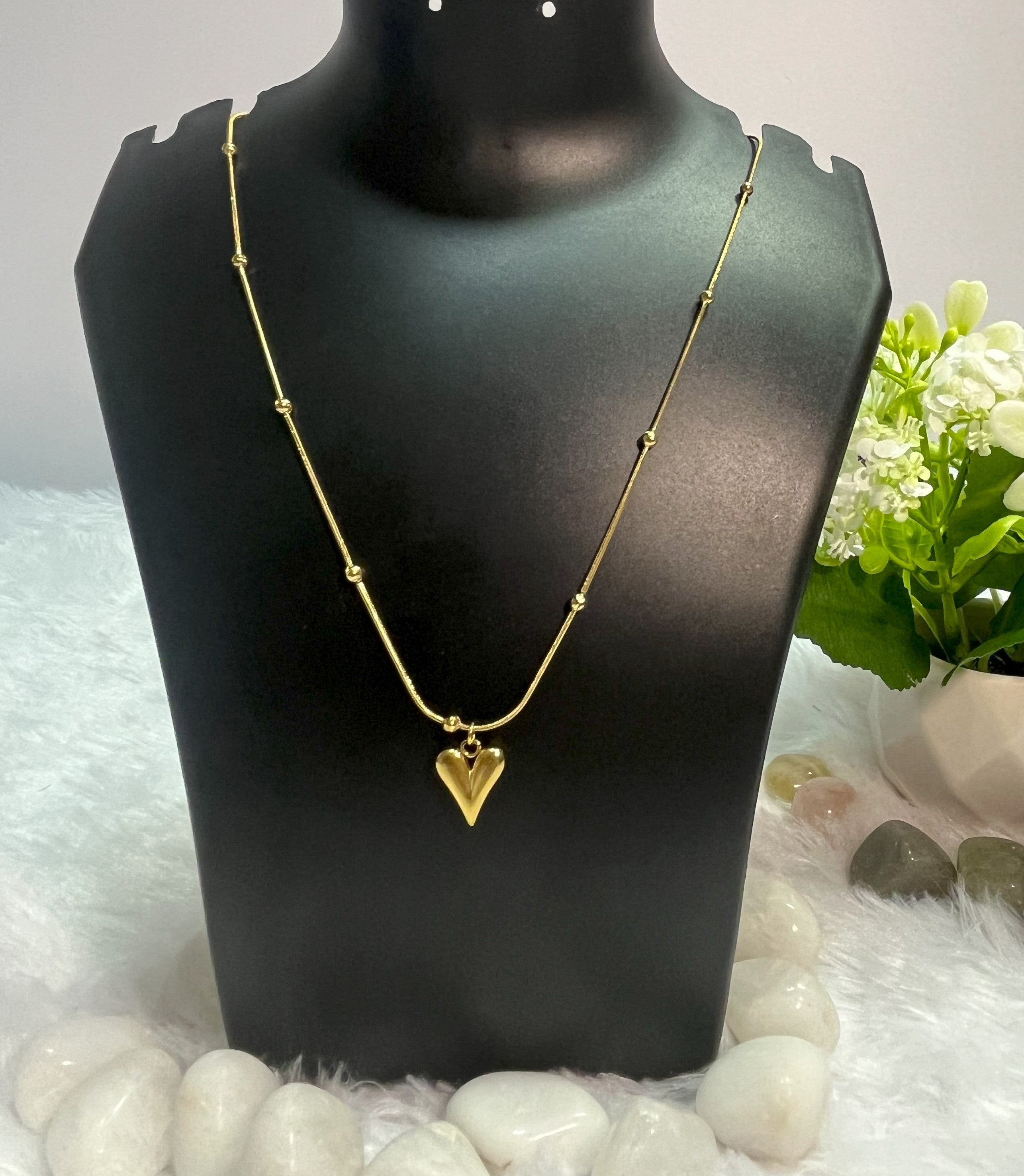 💛 Premium Golden Beaded Heart Necklace 💛