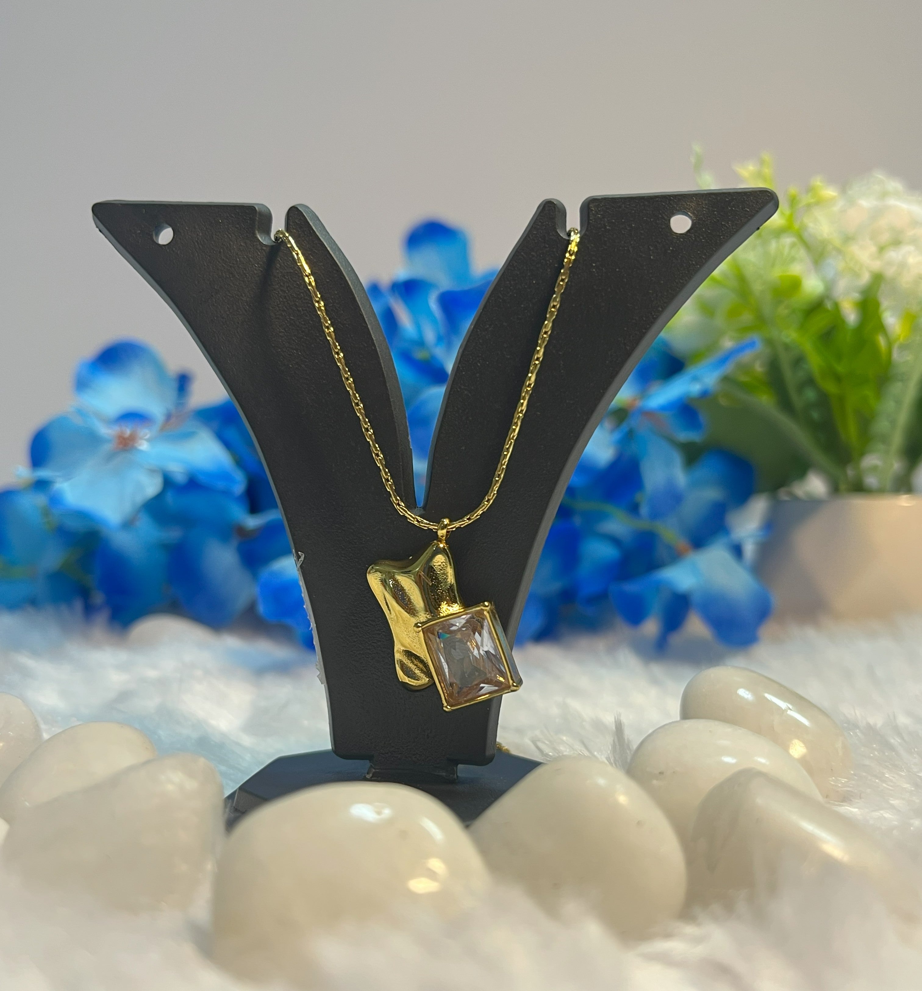 ✨ Premium Crystal Charm Pendant – Luxe Gold Finish ✨