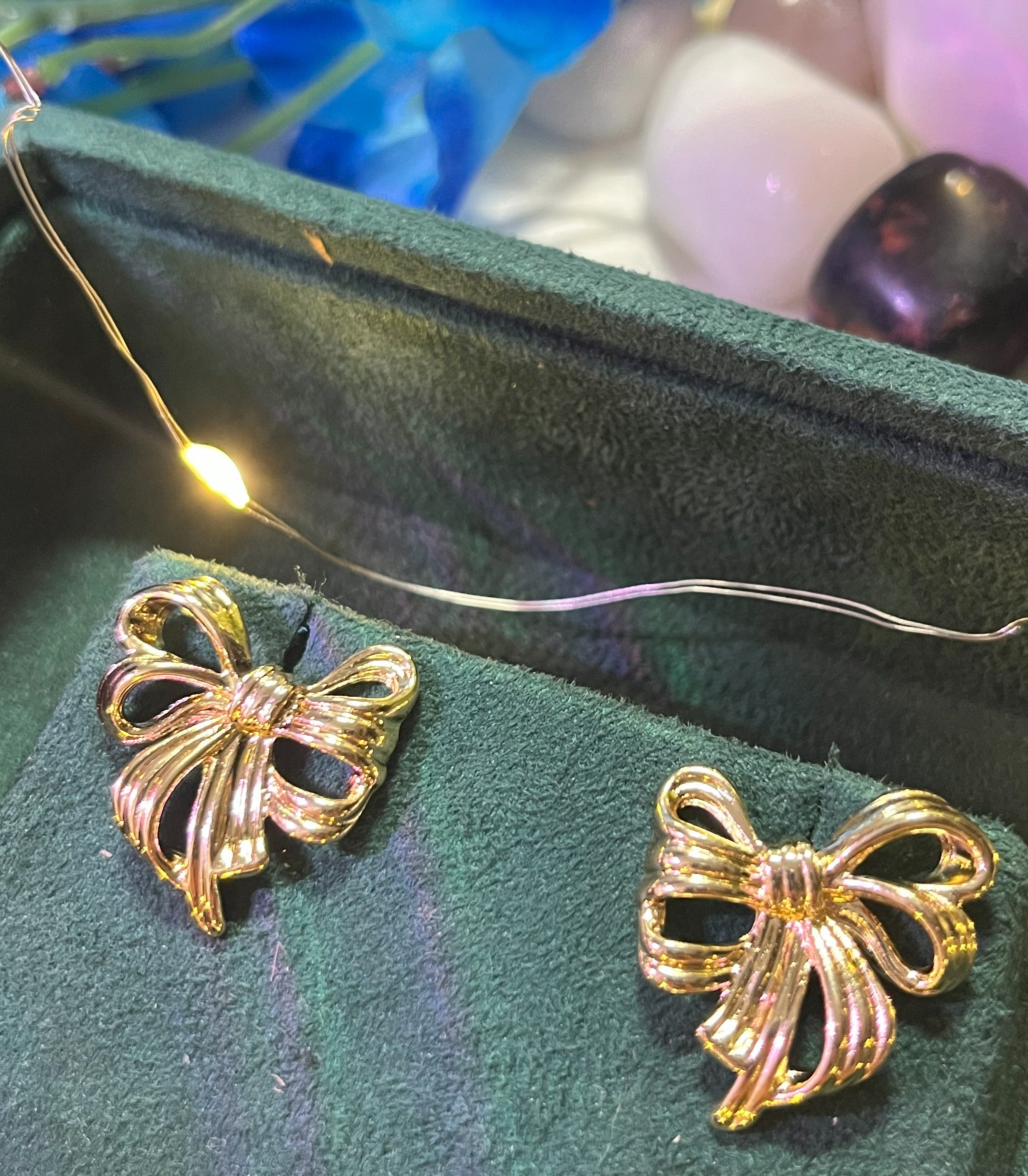 Elegant Bow Stud Earrings – Premium Gloss Finish
