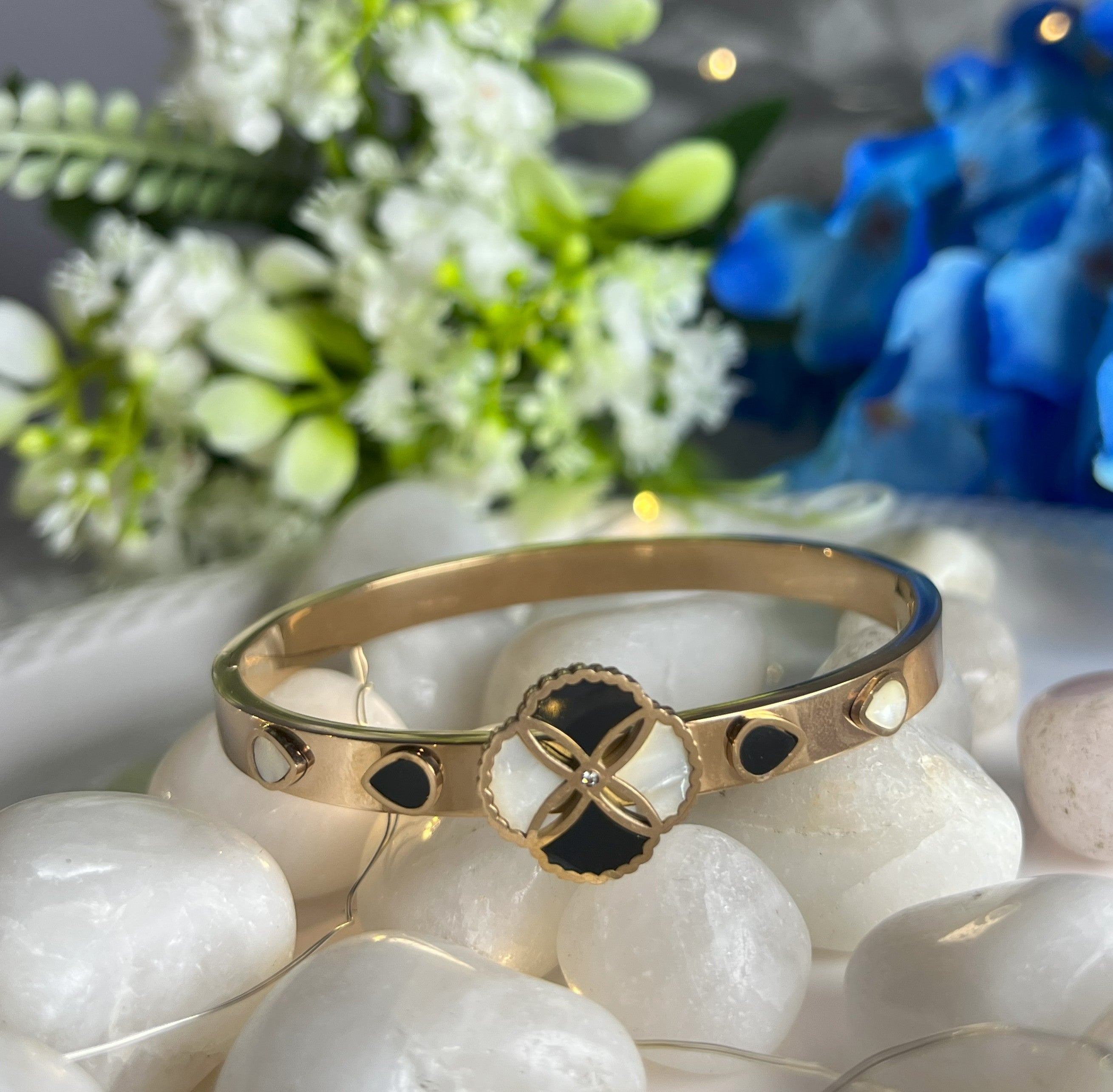 Royal Clover Kada