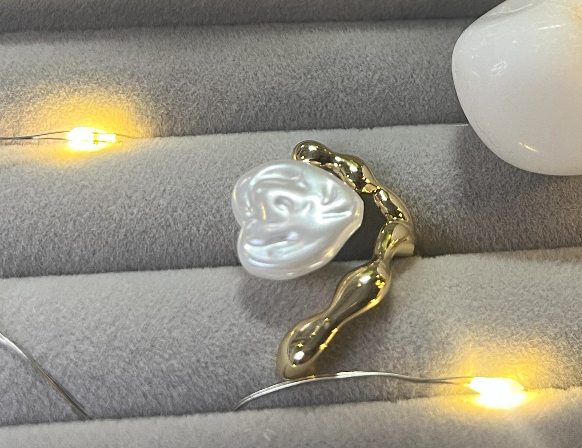 Golden Branch Heart Pearl Ring