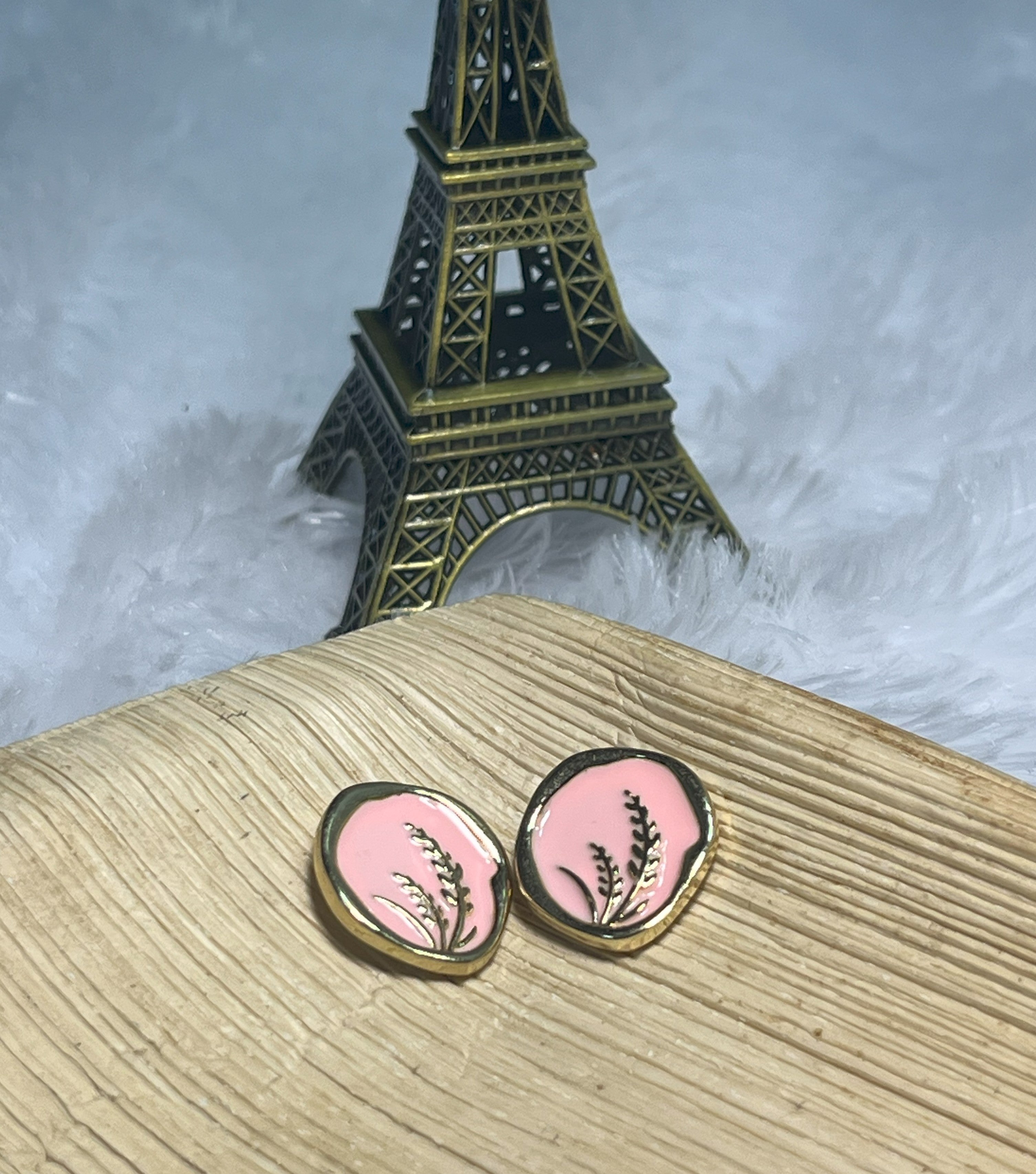 🌿 Vintage Wax-Stamp Studs – Premium Charm